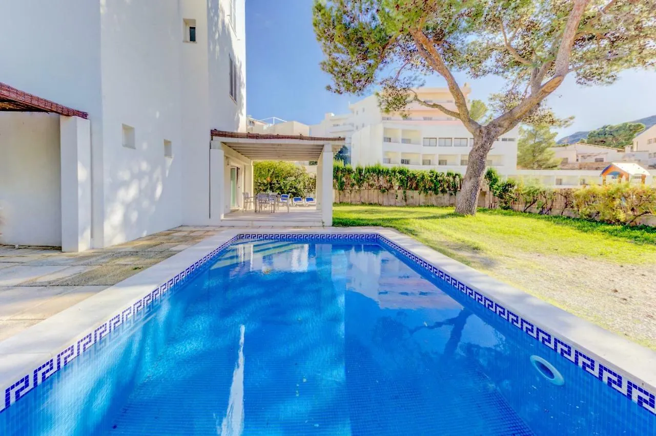 Beach Villa Pins By Sealand Villas Cala de Sant Vicenc Spanje